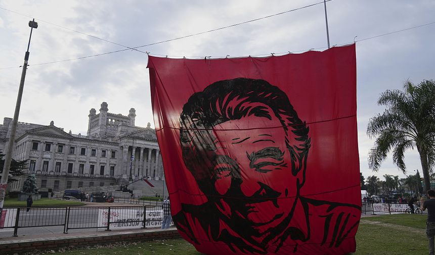 Xi’den Uruguay eski Devlet Başkanı Mujica için taziye mesajı