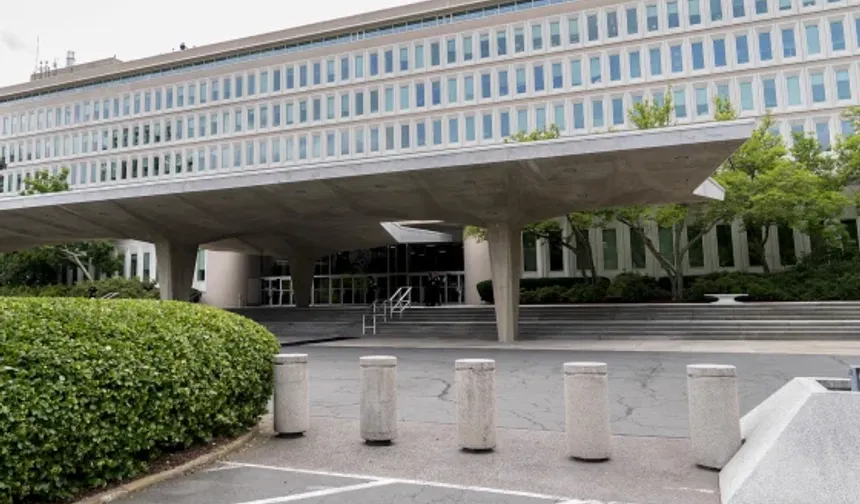 ABD'de CIA binası yakınındaki şüpheli kişi güvenlik görevlilerince vuruldu
