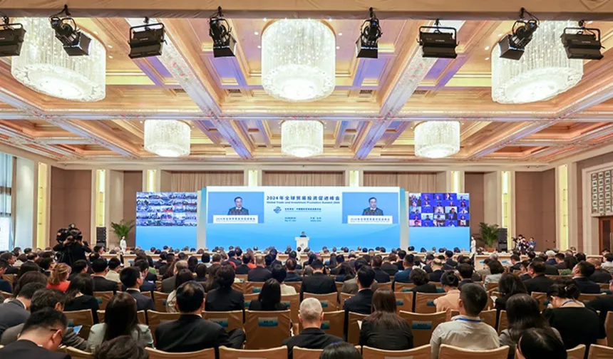 2025 Küresel Ticaret ve Yatırım Teşvik Zirvesi Beijing’de düzenlendi
