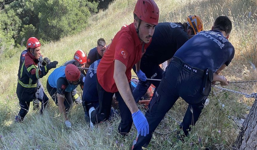 Motosikleti uçuruma yuvarlandı; eski il gençlik kolları başkanı ağır yaralandı