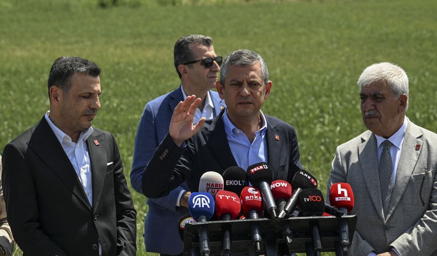 Özgür Özel, Marmara Cezaevi'nde tutuklu bulunan İmamoğlu'nu ziyaret etti