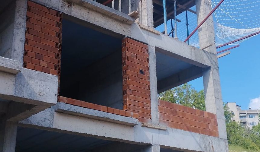 Elektrik akımına kapılan inşaat işçisi hayatını kaybetti