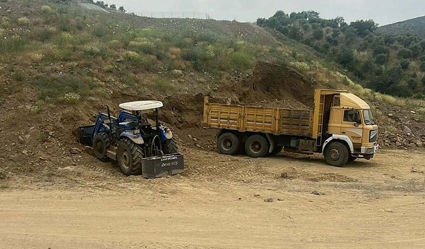 Aydın'da toprak kaydı; kepçe operatörü hayatını kaybetti