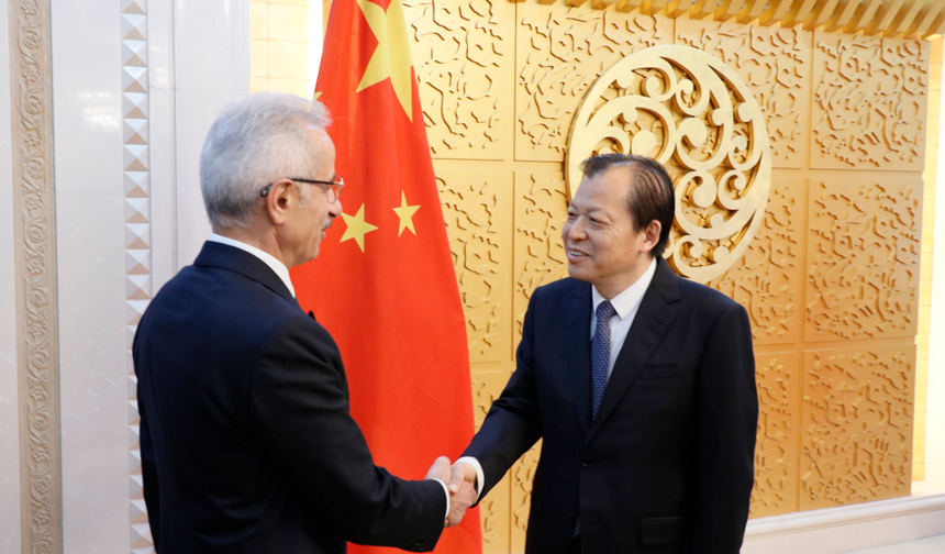Bakan Uraloğlu ve Çinli mevkidaşı Beijing'de buluştu