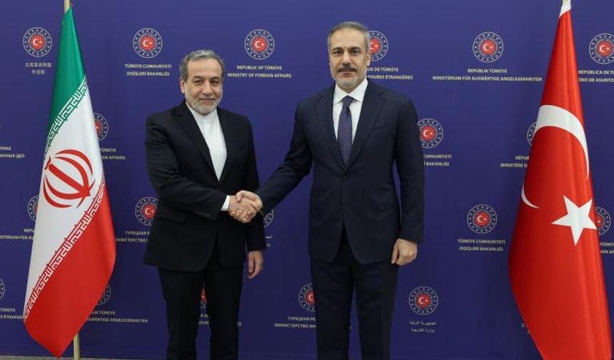 Bakan Fidan, İranlı mevkidaşı Irakçi ile nükleer müzakereleri görüştü