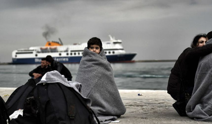 Yunanistan göçmenlerin ülkelerine dönüşünü hızlandırıyor