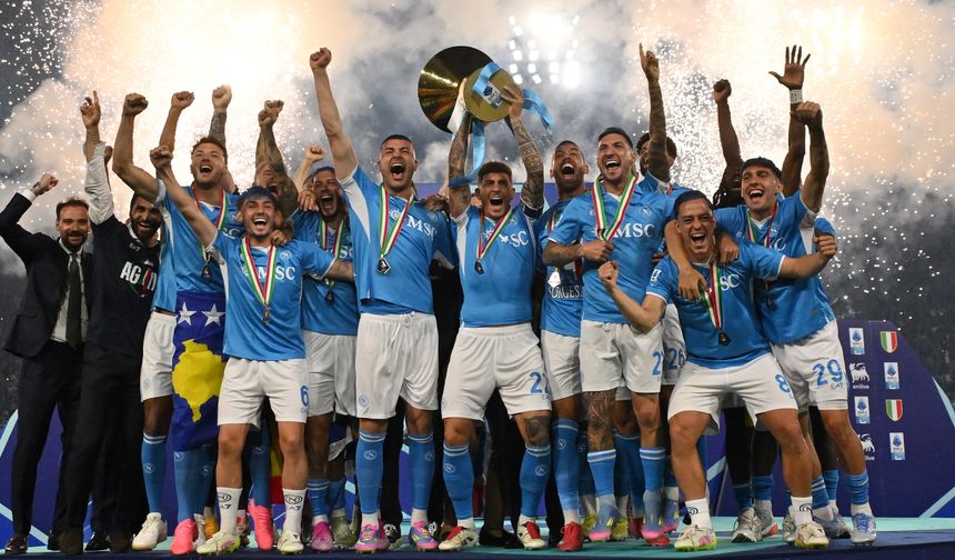 Napoli'nin şampiyonluk kutlamalarında 39 kişi yaralandı