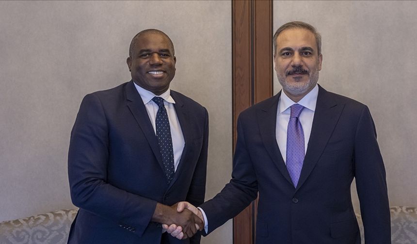 Bakan Fidan, İngiltereli mevkidaşı Lammy ile görüştü