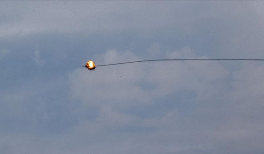 İsrail, Yemen'den gelen balistik füze saldırılarını engelledi