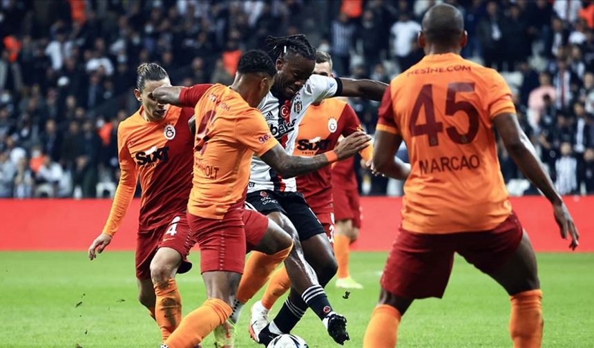 Fenerbahçe-Beşiktaş derbisi ne zaman?
Türkiye Futbol Federasyonu'ndan (TFF) yapılan açıklamaya göre, 34. hafta maçları kapsamında Fenerbahçe ile Beşiktaş arasında oynanacak derbi, 4 Mayıs Pazar günü saat 19.00'da Ülker Stadı'nda gerçekleştirilecek.
