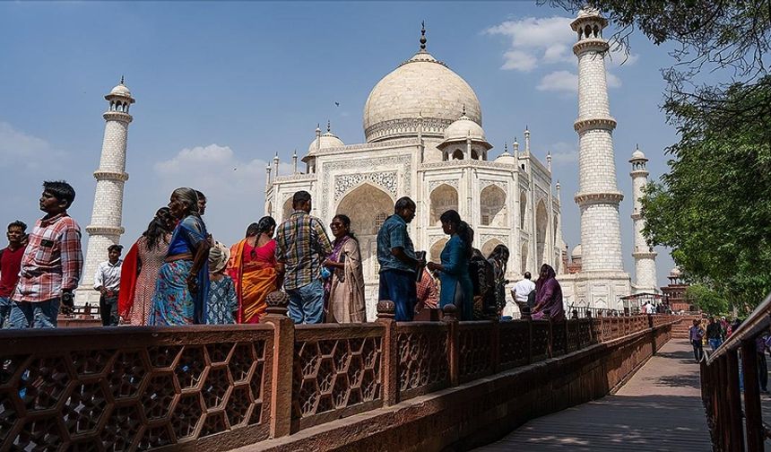 Hindistan'da aşırı sıcaklar, halk sağlığını tehdit ediyor