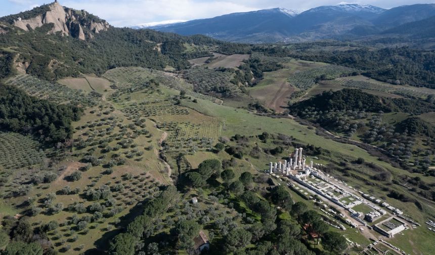 "Sardes Antik Kenti ve Lidya Tümülüsleri turizme katkı sunacak"