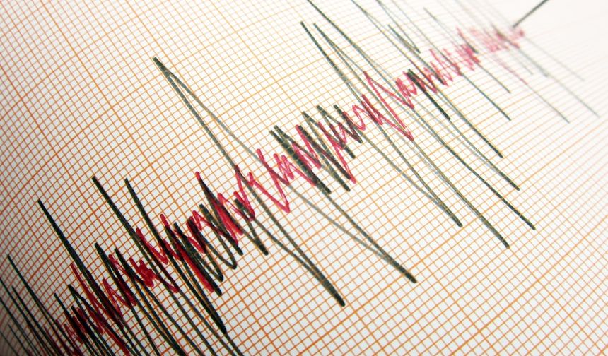 Flaş: İstanbul'da deprem oldu!
