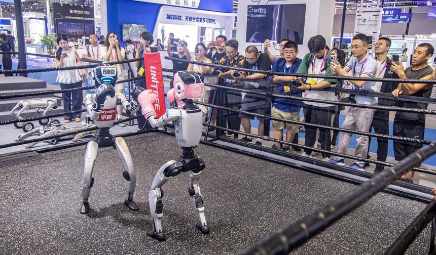 Yapay zekadan robot köpeklere: Akıllı endüstrinin vitrini Çin'de