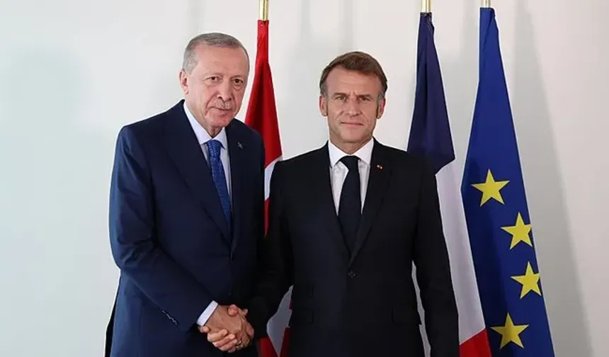 Erdoğan, Macron ile telefon görüşmesi yaptı
