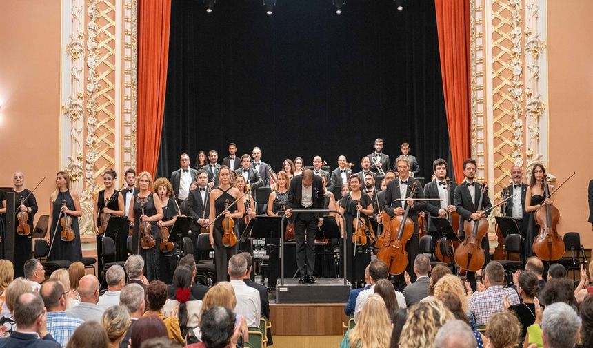 İstanbul Devlet Senfoni Orkestrası Romanya'da sanatseverlerle buluştu