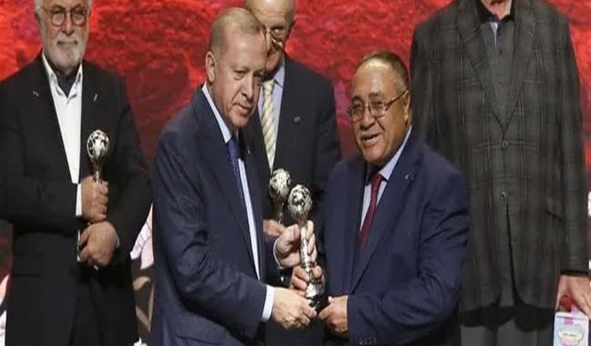 'UNESCO Yaşayan İnsan Hazinesi' ünvanlı davul ustası Adem Göçer hayatını kaybetti