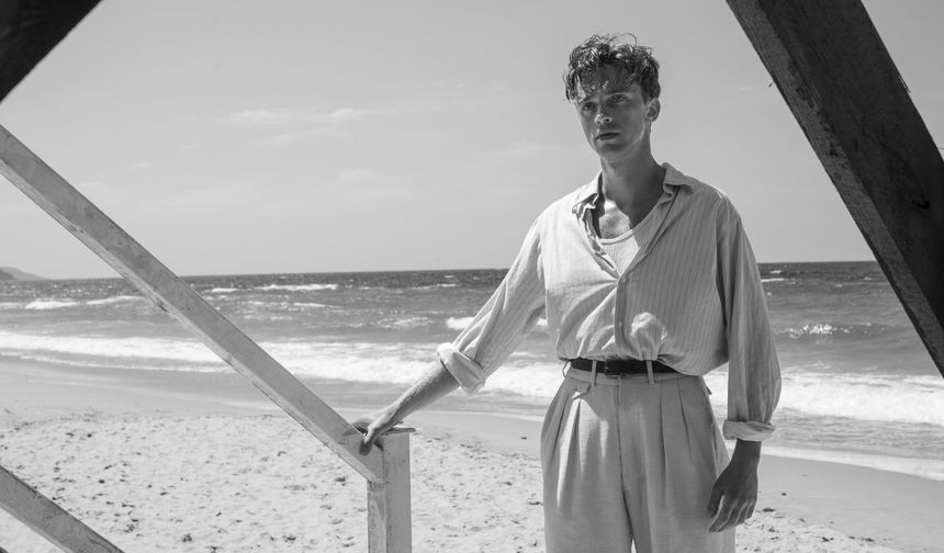 Albert Camus'nun ölümsüz eseri Yabancı'dan uyarlanan film, Türkiye'de vizyona giriyor!