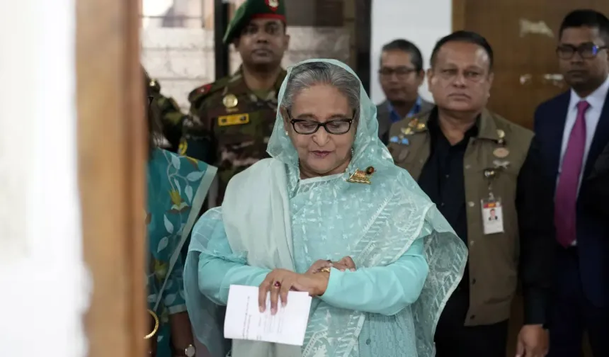 Eski Bangladeş Başbakanı idama çarptırılmıştı: Oğlu için de tutuklama kararı çıktı