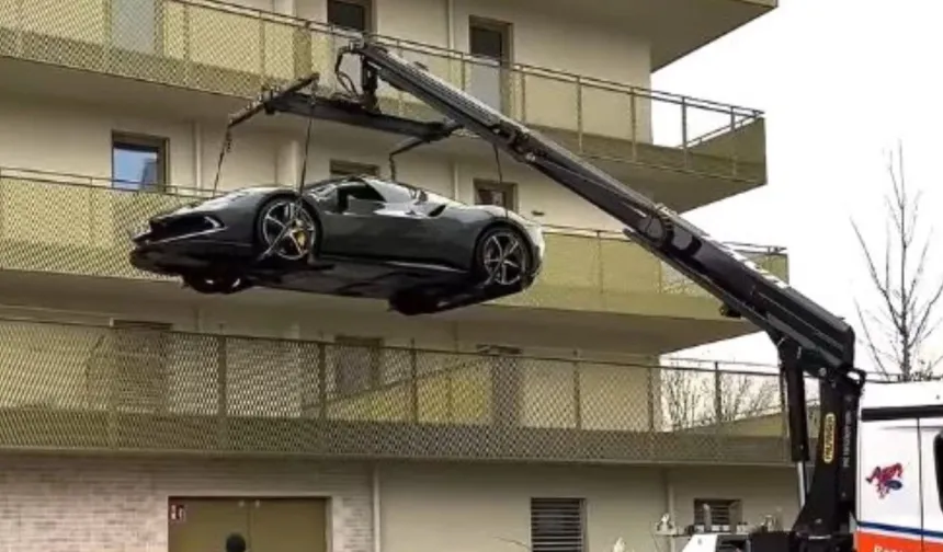 Son model aracını balkona park etti: Yetkililer harekete geçti