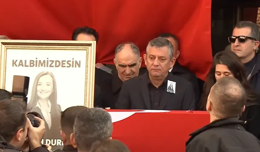 Gülşah Durbay'a veda... Özgür Özel gözyaşlarına hakim olmadı!