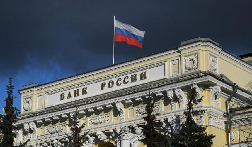 Rusya yurt dışına para transferi kısıtlamalarını gevşetiyor