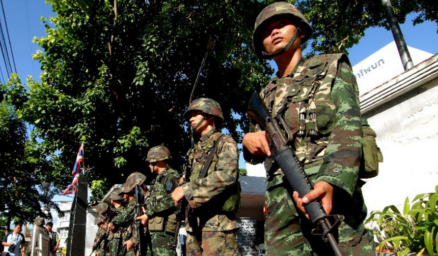 Tayland'da sokağa çıkma yasağı ilan edildi