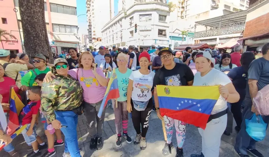 Venezuela’da ABD’ye karşı ulusal seferberlik: Halk sokaklara döküldü