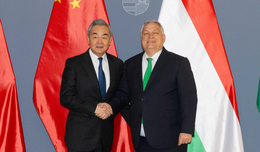 Macaristan Başbakanı Orban Dışişleri Bakanı Wang Yi’yi kabul etti