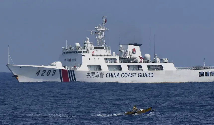 Çin, karasularına giren Japon teknesini uzaklaştırdı