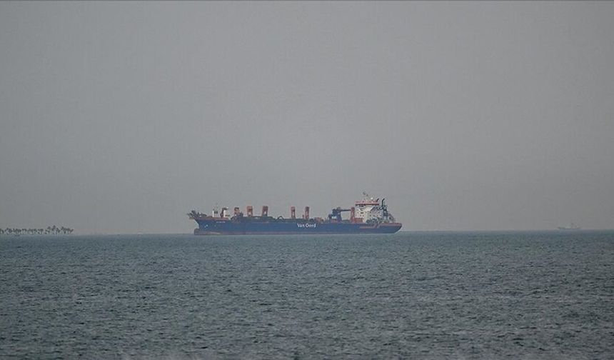 İran’dan Hürmüz resti: ABD ve müttefik gemilerine geçiş yok!