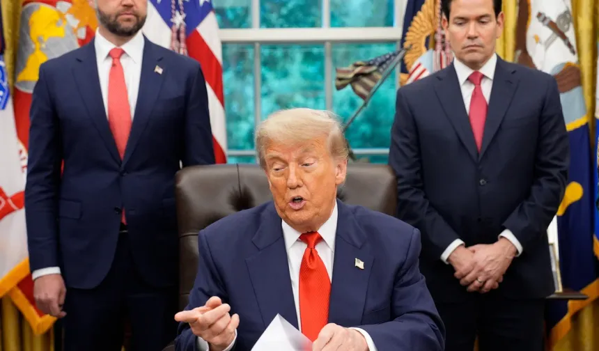 İran değil MAGA bölünüyor