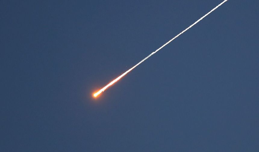 İran, ABD askerlerinin Dubai’deki sığınaklarını füzelerle vurdu!