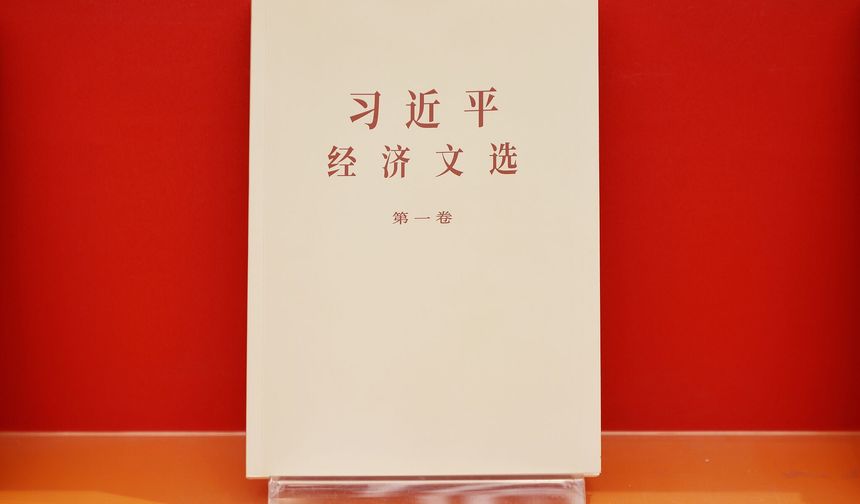 Xi Jinping’in eserlerinin geleneksel Çince baskıları Hong Kong’da tanıtıldı