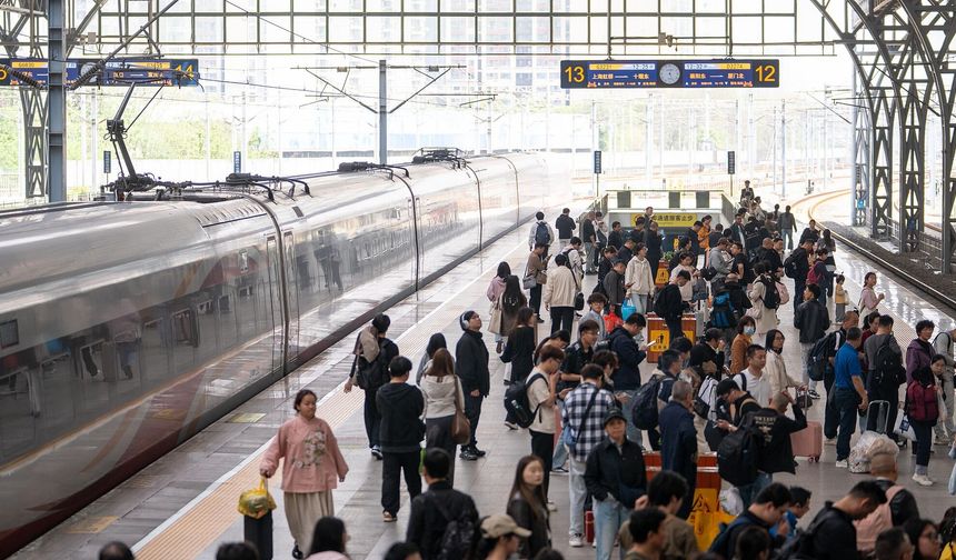 Çin’de Qingming tatilinde seyahat rekoru: 845 milyon yolculuk