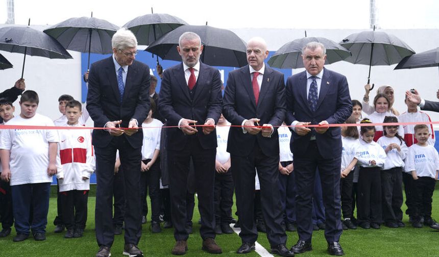 "FIFA Arena" projesinin açılışı yapıldı: Infantino ve Wenger Türkiye'de!