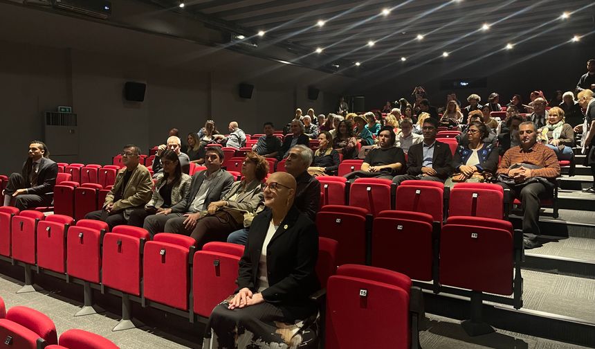 İstanbul’da Venezuela esintisi: “Süre Gelen Aşk” izleyiciyle buluştu