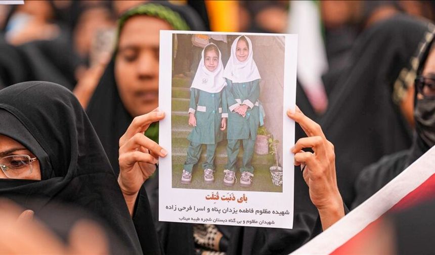 Uluslararası hukuk uzmanları: İran'a saldırılar "savaş suçu"