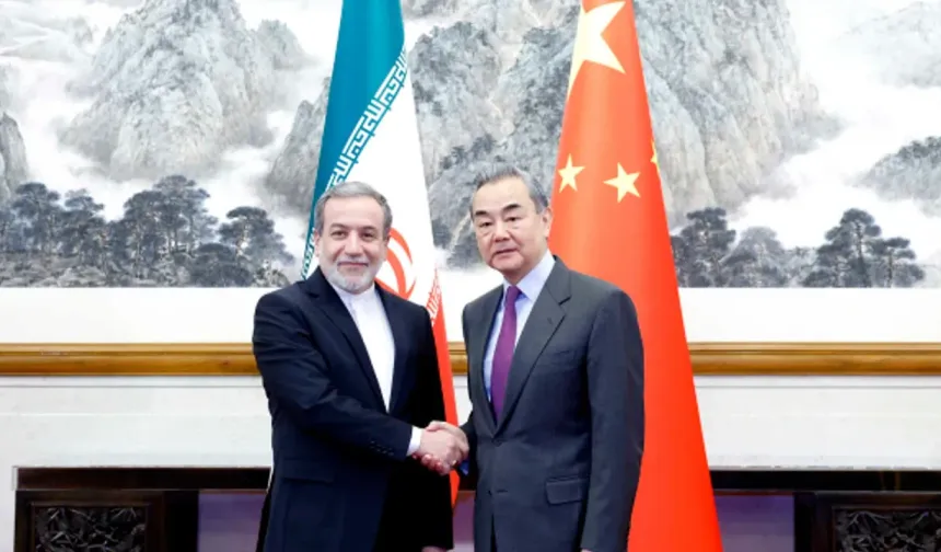 Wang Yi, Erakçi ile görüştü: Barış için fırsat penceresi açıldı