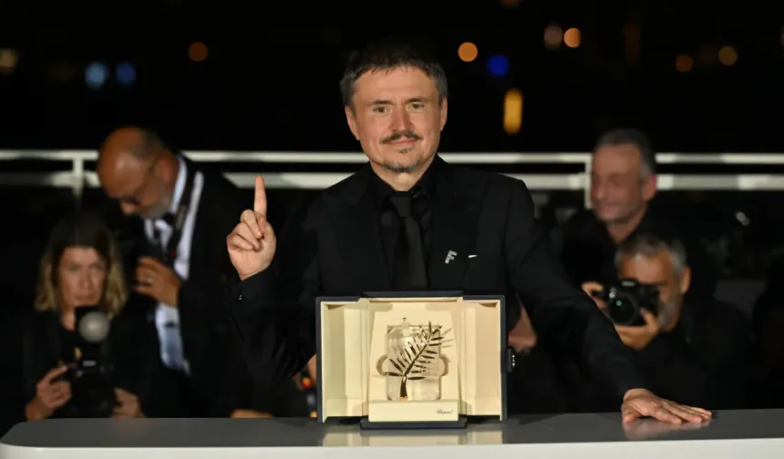 Cannes’da Altın Palmiye’nin sahibi Cristian Mungiu oldu