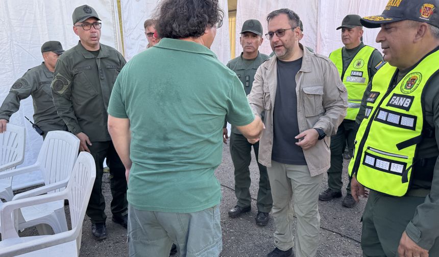 Venezuelalı bakanlardan Türk kurtarma ekibine teşekkür ziyareti