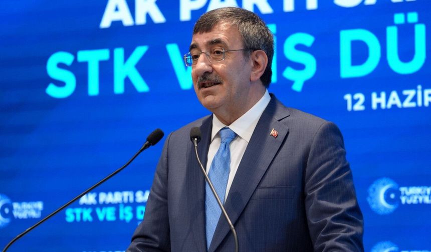Yılmaz: "Asya imalatın merkezi olurken, Batı'da sanayisizleşme yaşanıyor"