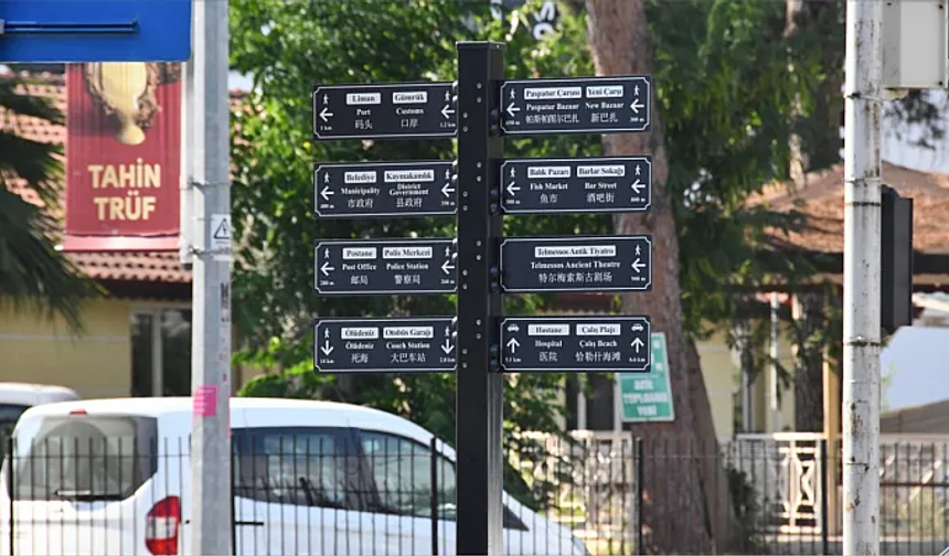 Fethiye'ye Çince yönlendirme tabelaları yerleştirildi