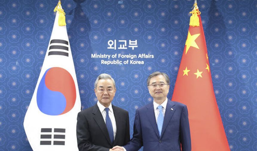 Wang Yi Güney Kore’de: “Stratejik ortaklığı yeni seviyeye taşıyalım”