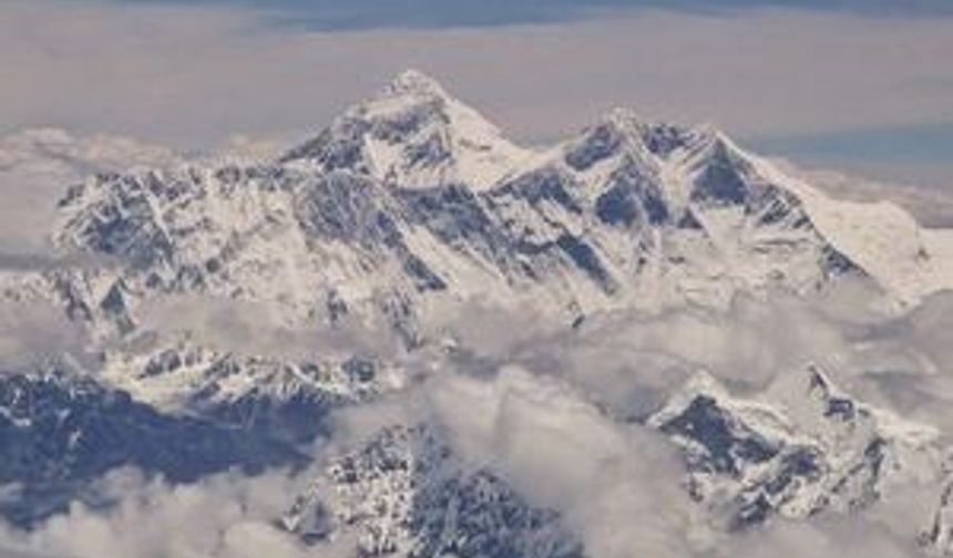 130 bin kaya buzulu: Tibet Platosu’ndaki gizli su rezervi ortaya çıkarıldı