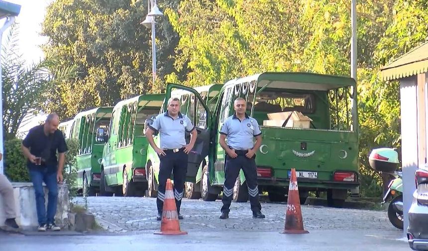 Eski bakan Arif Ahmet Denizolgun'un mezarı açıldı