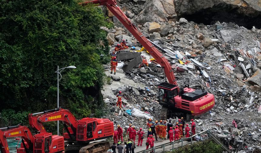 Xi, ÇKP’nin afet sonrası kurtarma toplantısına başkanlık etti