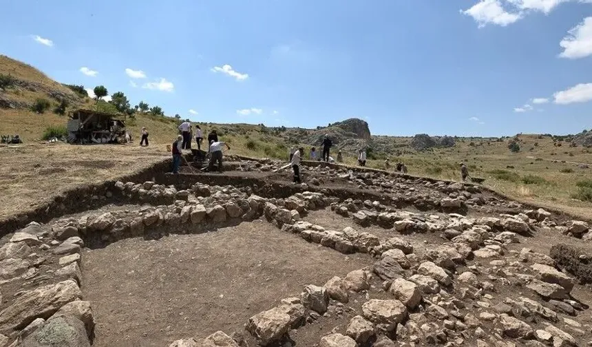 Çinli arkeologlar, Yoğunburç kazısıyla Türkiye'de Neolitik Çağ'ın izini sürüyor
