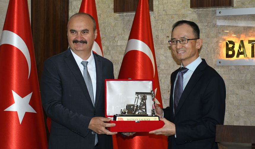 Çin'in Ankara Büyükelçisi Jiang Xuebin Batman'da ziyaretlerde bulundu