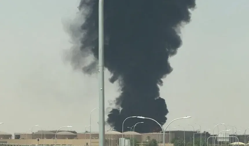 Suudi Arabistan’da iki havalimanı vuruldu